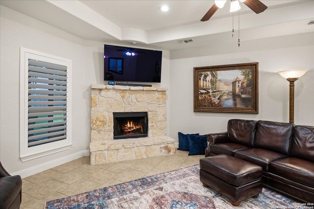 47 Horseshoe Cyn, San Antonio, TX 78258