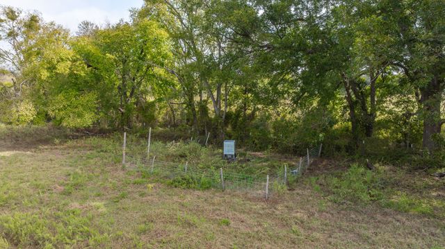 12194 Gholson Road, Waco, TX 76705