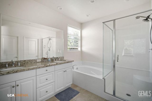 11511 Renaissance Court, Bakersfield, CA 93311
