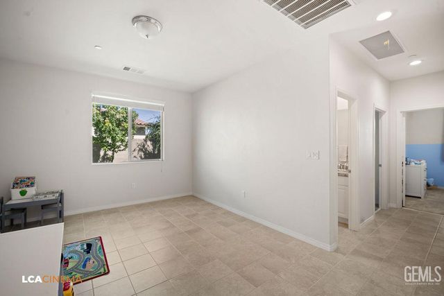 11511 Renaissance Court, Bakersfield, CA 93311
