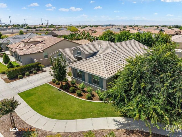11511 Renaissance Court, Bakersfield, CA 93311