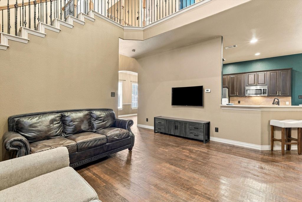 1596 Barksdale Drive, Lewisville, TX 75077 — photo 4