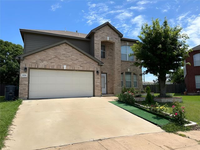 809 Pryor Drive, Arlington, TX 76001