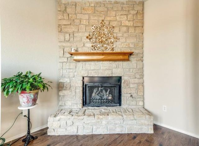 809 Pryor Drive, Arlington, TX 76001