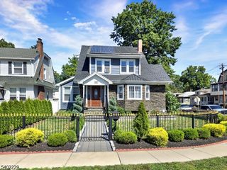 64 Van Houten Pl, Belleville Twp., NJ 07109