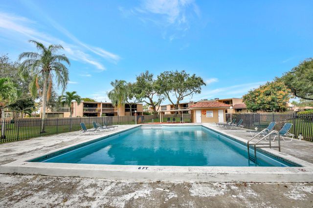 20606 NE 7th Court, Miami, FL 33179