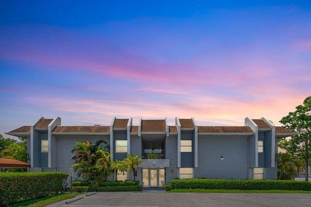 9227 SW 87th Avenue B1, Miami, FL 33176