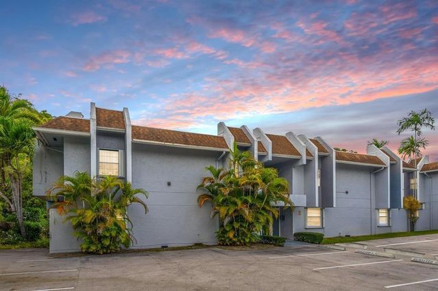 9227 SW 87th Avenue B1, Miami, FL 33176