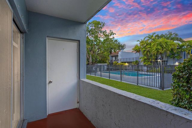 9227 SW 87th Avenue B1, Miami, FL 33176