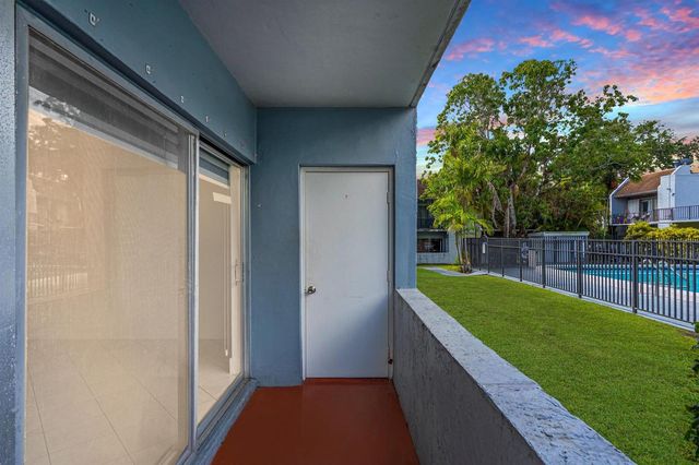 9227 SW 87th Avenue B1, Miami, FL 33176
