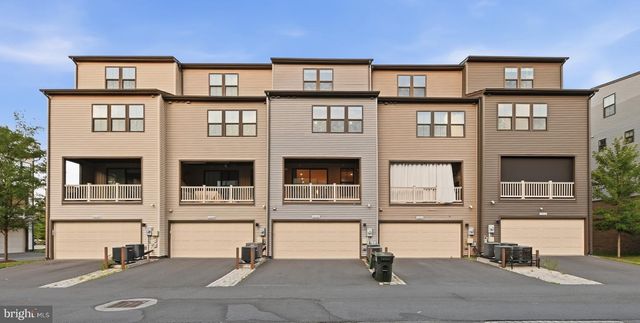 22311 TEES TER, Ashburn, VA 20148