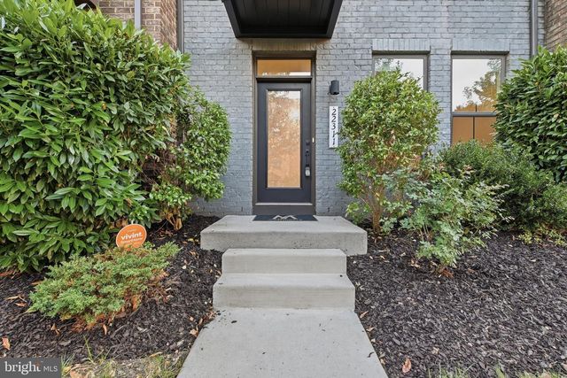 22311 TEES TER, Ashburn, VA 20148