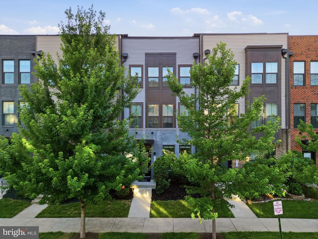 22311 TEES TER, Ashburn, VA 20148