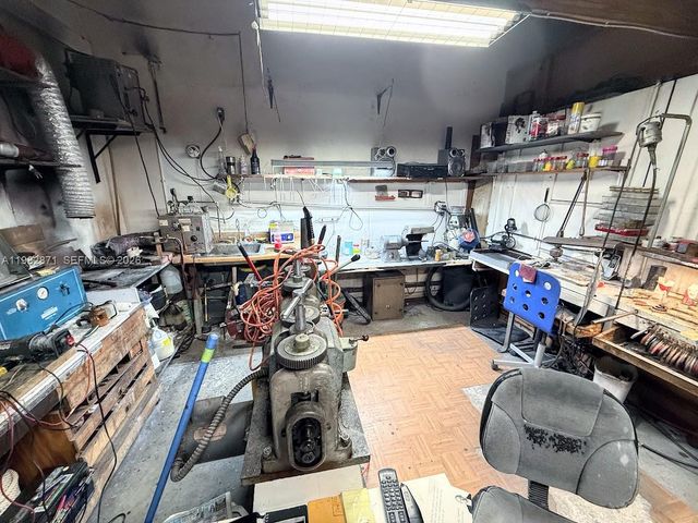 Palm Ave, Hialeah, FL 33010