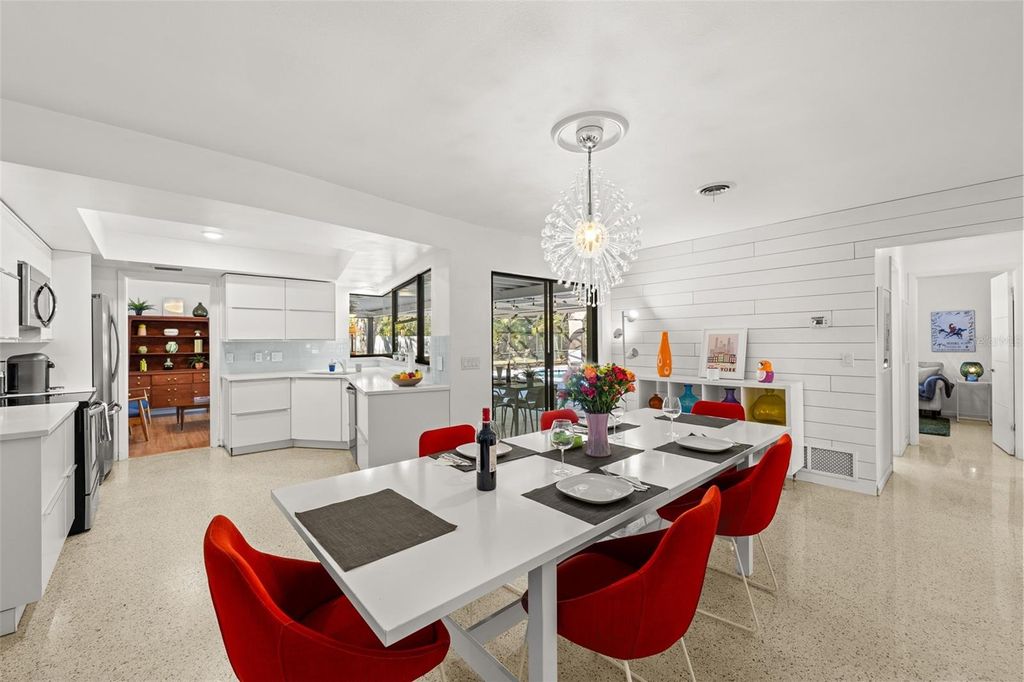 Image 15 of property listing at 2265 BELLEAIR ROAD, Clearwater, FL 33764