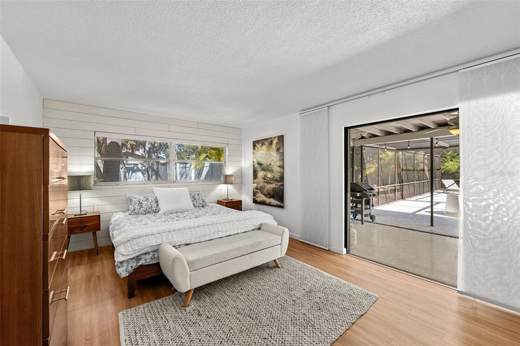 Image 16 of property listing at 2265 BELLEAIR ROAD, Clearwater, FL 33764