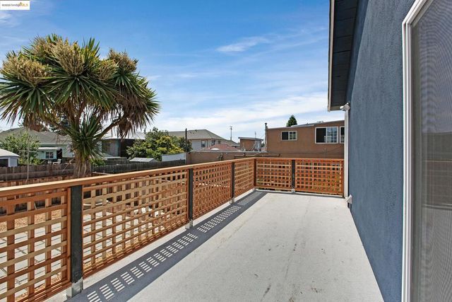 2906 Adeline St, Oakland, CA 94608