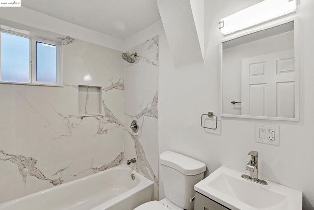 2906 Adeline St, Oakland, CA 94608