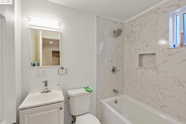 2906 Adeline St, Oakland, CA 94608