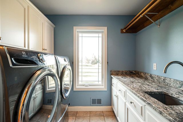 N72W27741 Glacier PASS, Hartland, WI 53029