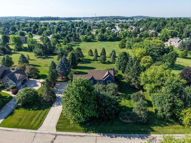 N72W27741 Glacier PASS, Hartland, WI 53029