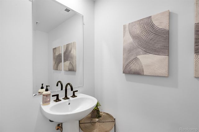 314 S Center Street, Northville, MI 48167