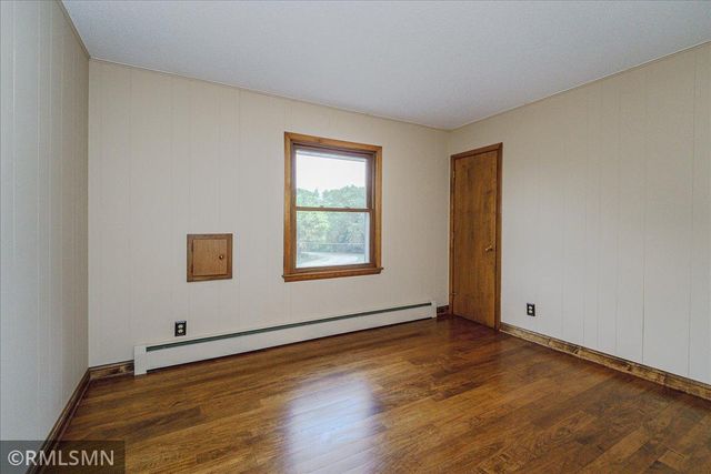 5617 29th Avenue N, Crystal, MN 55422