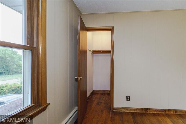 5617 29th Avenue N, Crystal, MN 55422