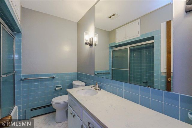 5617 29th Avenue N, Crystal, MN 55422