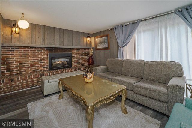 5617 29th Avenue N, Crystal, MN 55422