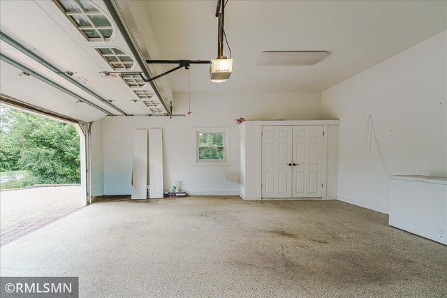 5617 29th Avenue N, Crystal, MN 55422