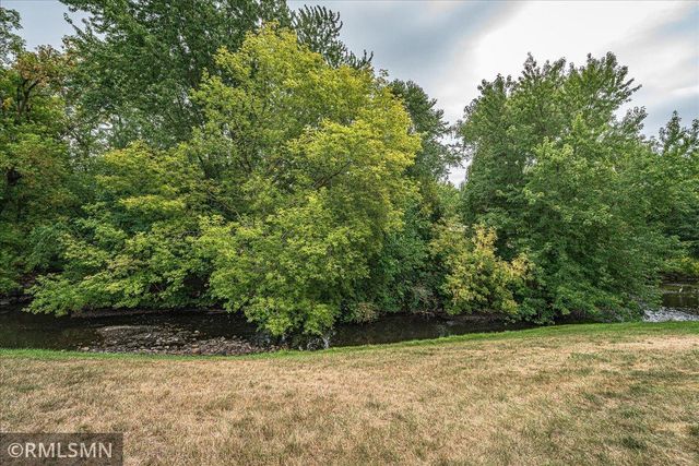 5617 29th Avenue N, Crystal, MN 55422