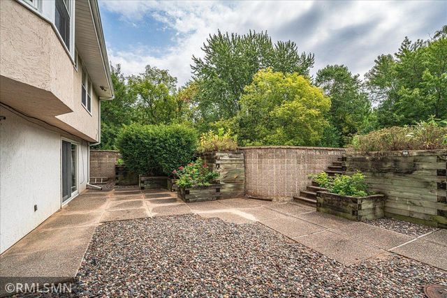 5617 29th Avenue N, Crystal, MN 55422