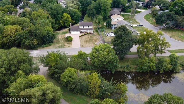 5617 29th Avenue N, Crystal, MN 55422
