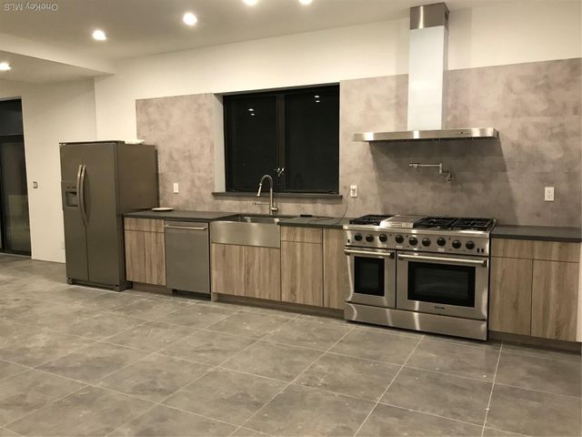 14-11 114 Streets, College Point, NY 11356