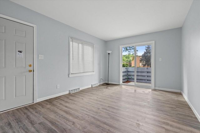 8572 W Villard AVENUE, Milwaukee, WI 53225