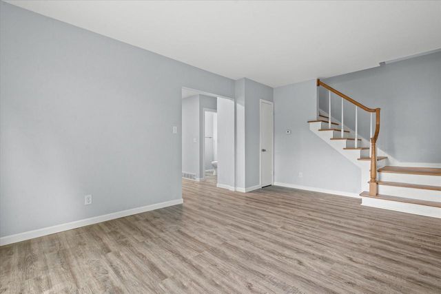 8572 W Villard AVENUE, Milwaukee, WI 53225