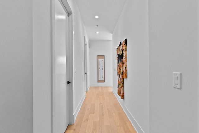 1767 W Rosehill Drive 304, Chicago, IL 60660