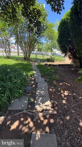 8001 GOOD LUCK RD, Lanham, MD 20706