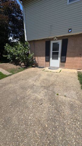 8001 GOOD LUCK RD, Lanham, MD 20706
