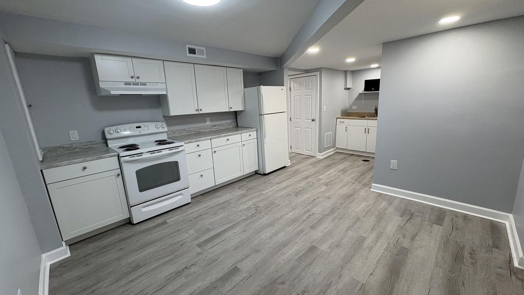 8001 GOOD LUCK RD, Lanham, MD 20706
