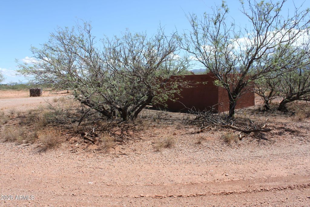 Image 7 of property listing at 053H E Vista del Cielo Circle 12, Hereford, AZ 85615