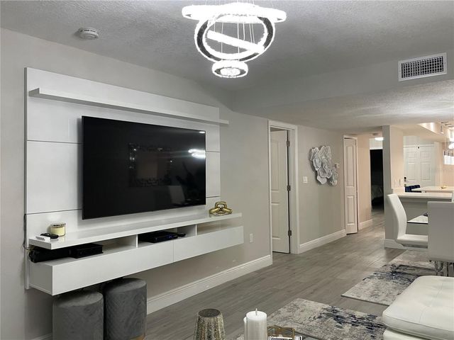 126 1ST STREET E 210, Tierra Verde, FL 33715