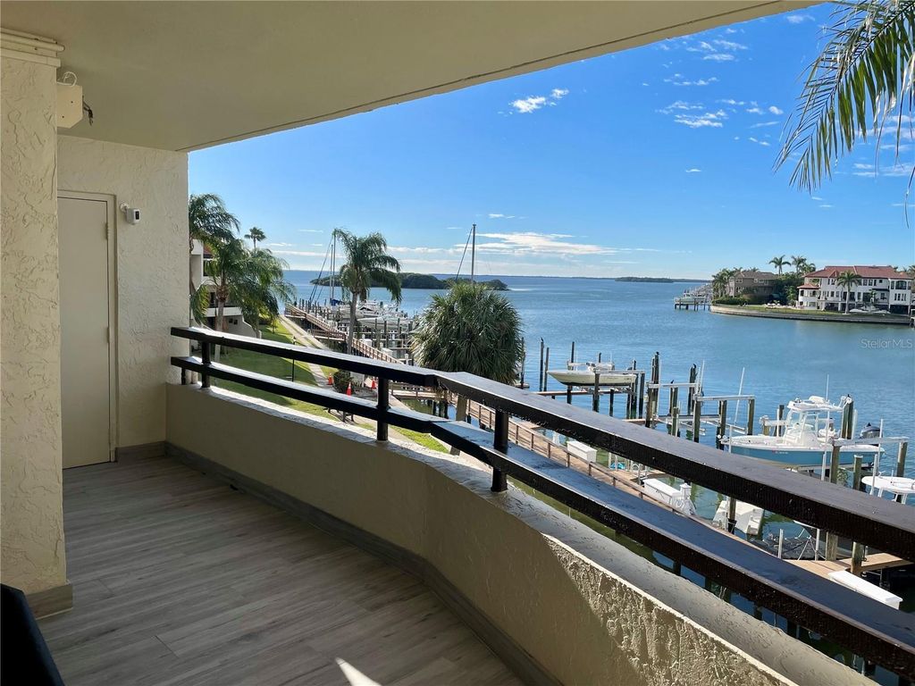 126 1ST STREET E 210, Tierra Verde, FL 33715