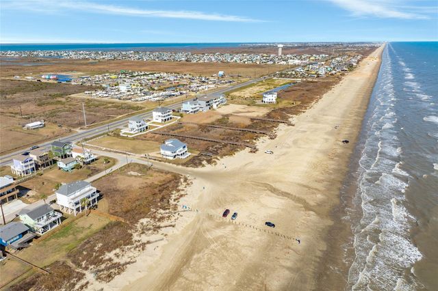 17404 Bristow Drive, Galveston, TX 77554