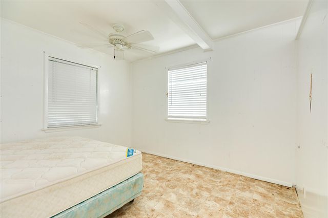 17404 Bristow Drive, Galveston, TX 77554