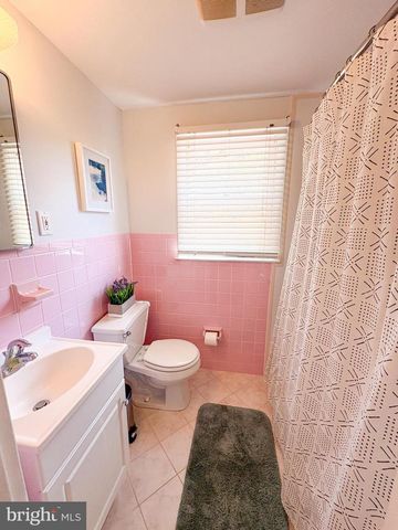 1426 MANORWOOD DR, West Chester, PA 19382