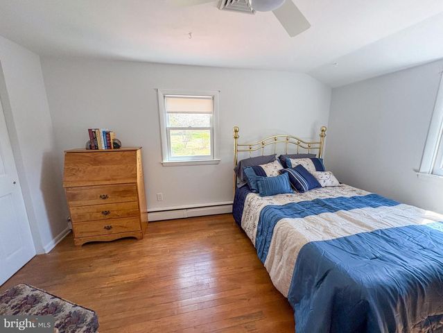 1426 MANORWOOD DR, West Chester, PA 19382