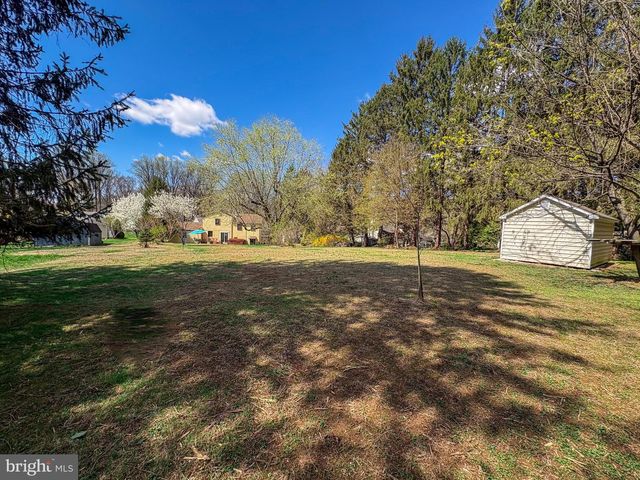 1426 MANORWOOD DR, West Chester, PA 19382