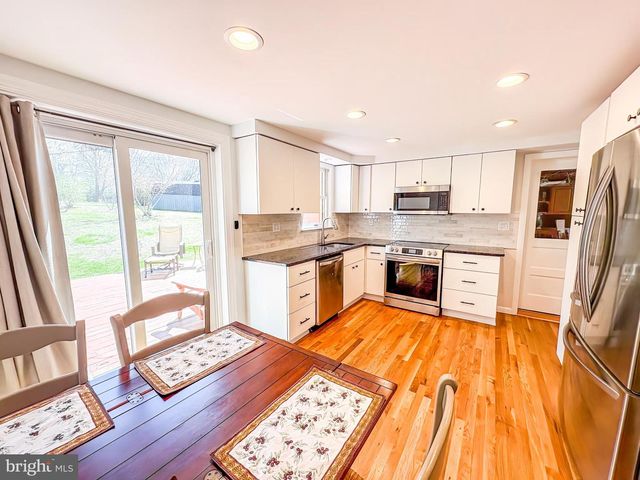 1426 MANORWOOD DR, West Chester, PA 19382